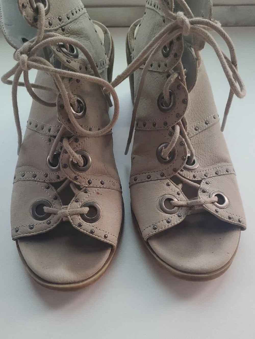 Lace-Up Open-Toe Block Heel Sandals in Light Beige